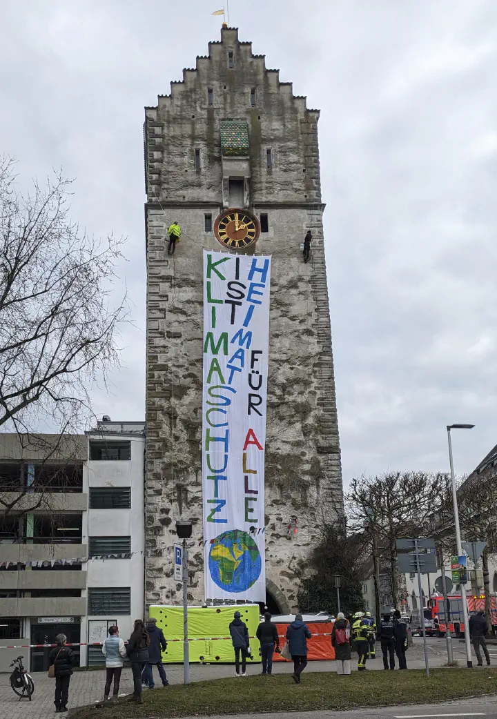 Ein Banner mit der Aufschrift "Klimaschutz ist Heimatschutz für ALLE"